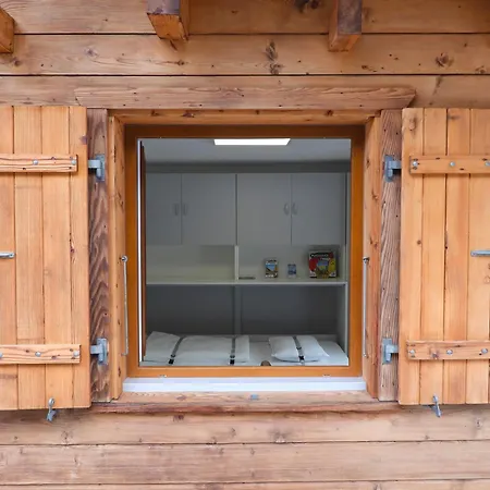 Panoramique Avec Vue Alpine A 180 Degres - Poele Scandinave & Nature Alpstuga