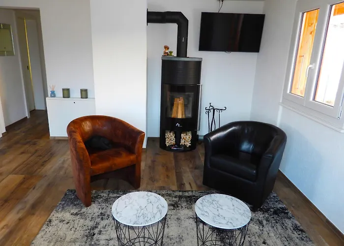 Alpstuga Panoramique Avec Vue Alpine A 180 Degres - Poele Scandinave & Nature Grône